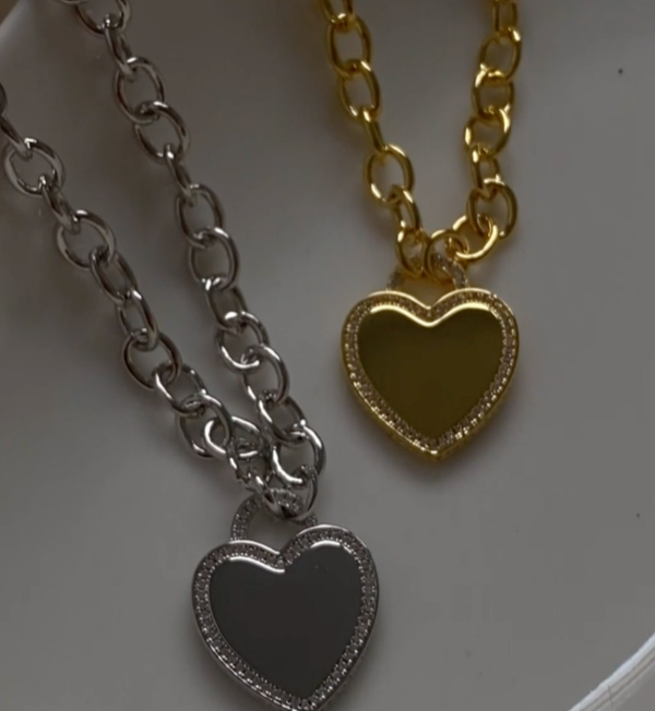 PAVE HEART PENDANT NECKLACE- GOLD Online Sale